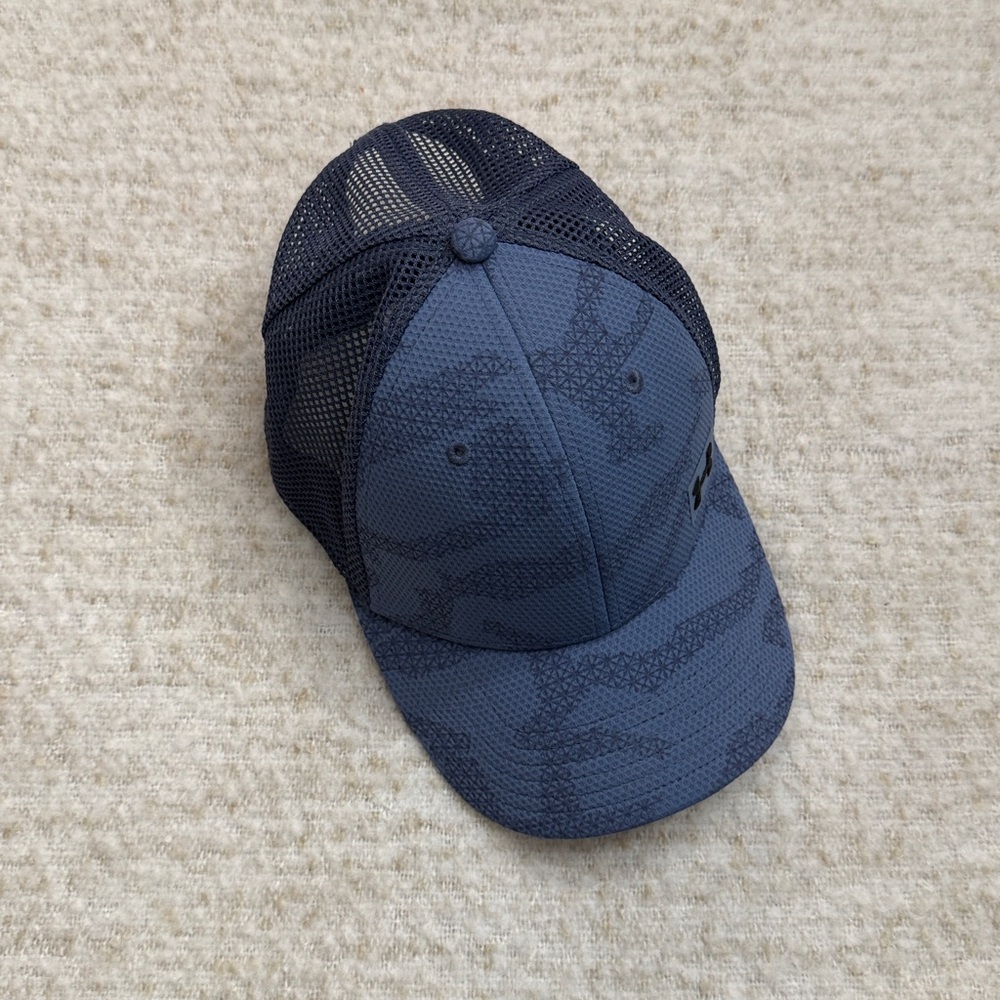 Under Armour Trucker Hat - Picture 2 of 3